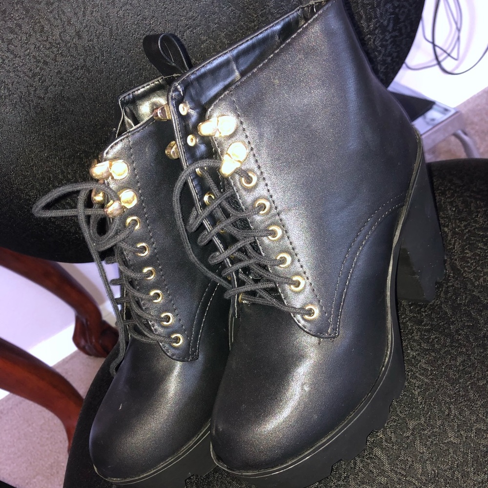 Heel booties